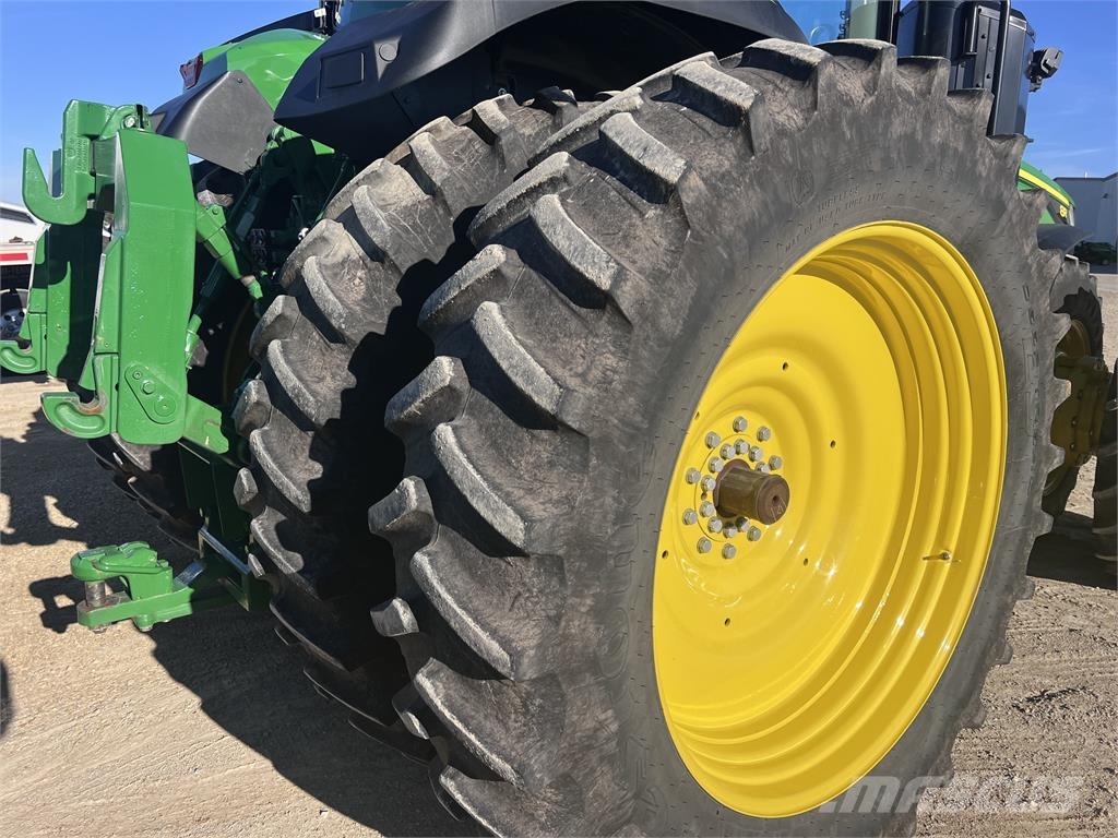 John Deere 8R 370 Traktory