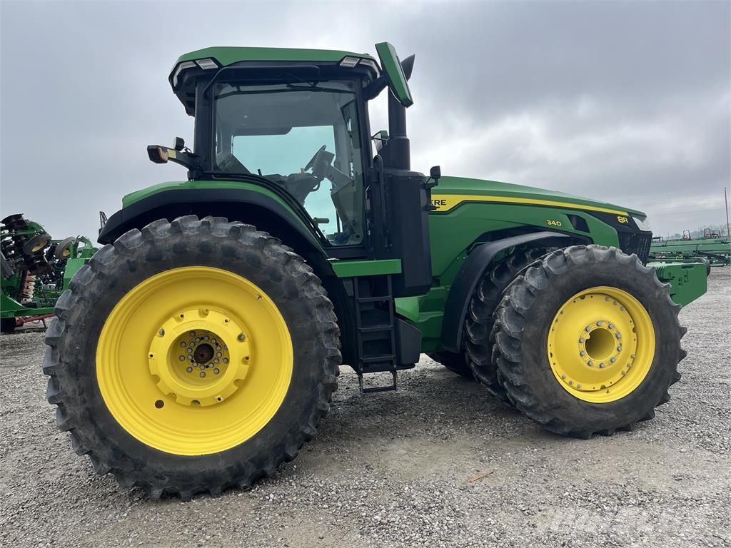 John Deere 8R 340 Трактори