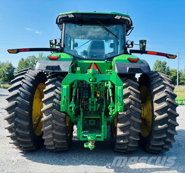 John Deere 8R 370 Трактори