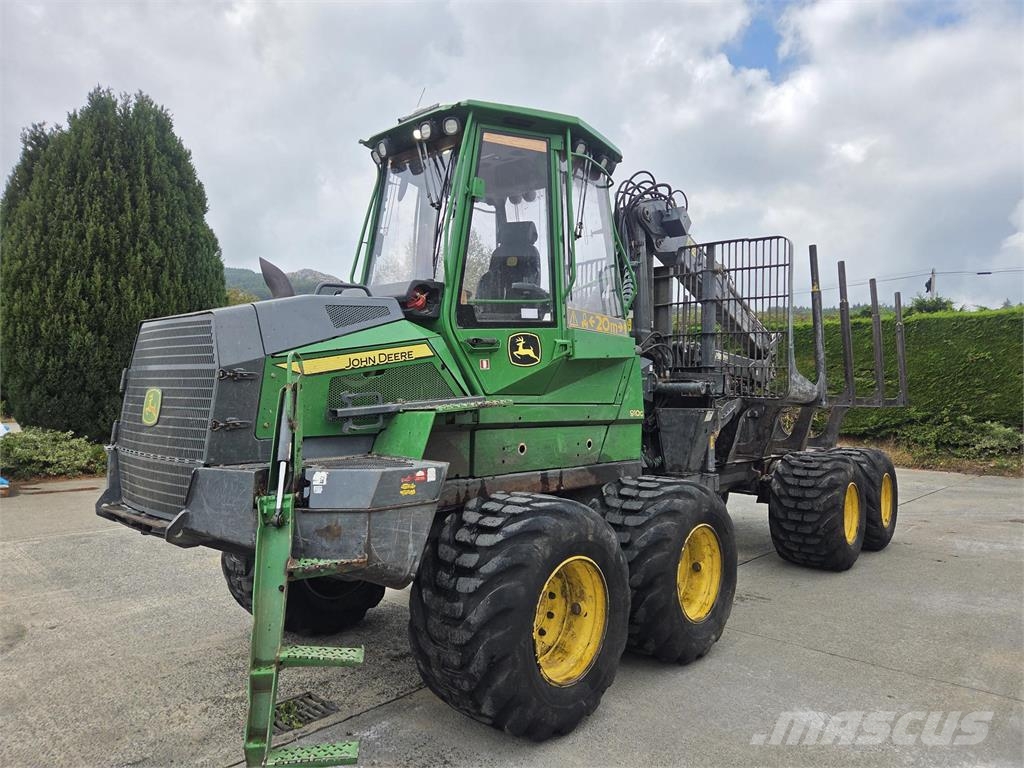 John Deere 910G Forwarders