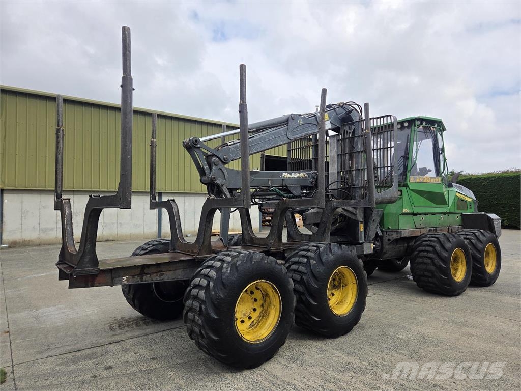 John Deere 910G Forwarders
