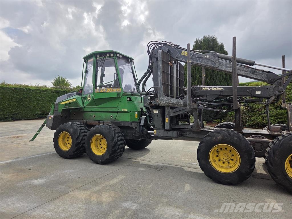 John Deere 910G Forwarders