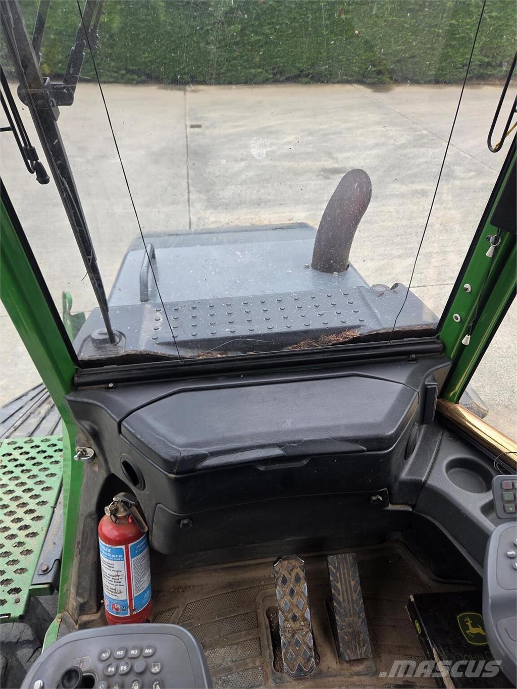 John Deere 910G Forwarders
