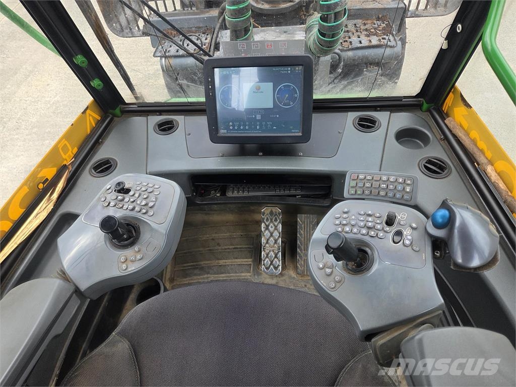 John Deere 910G Forwarders