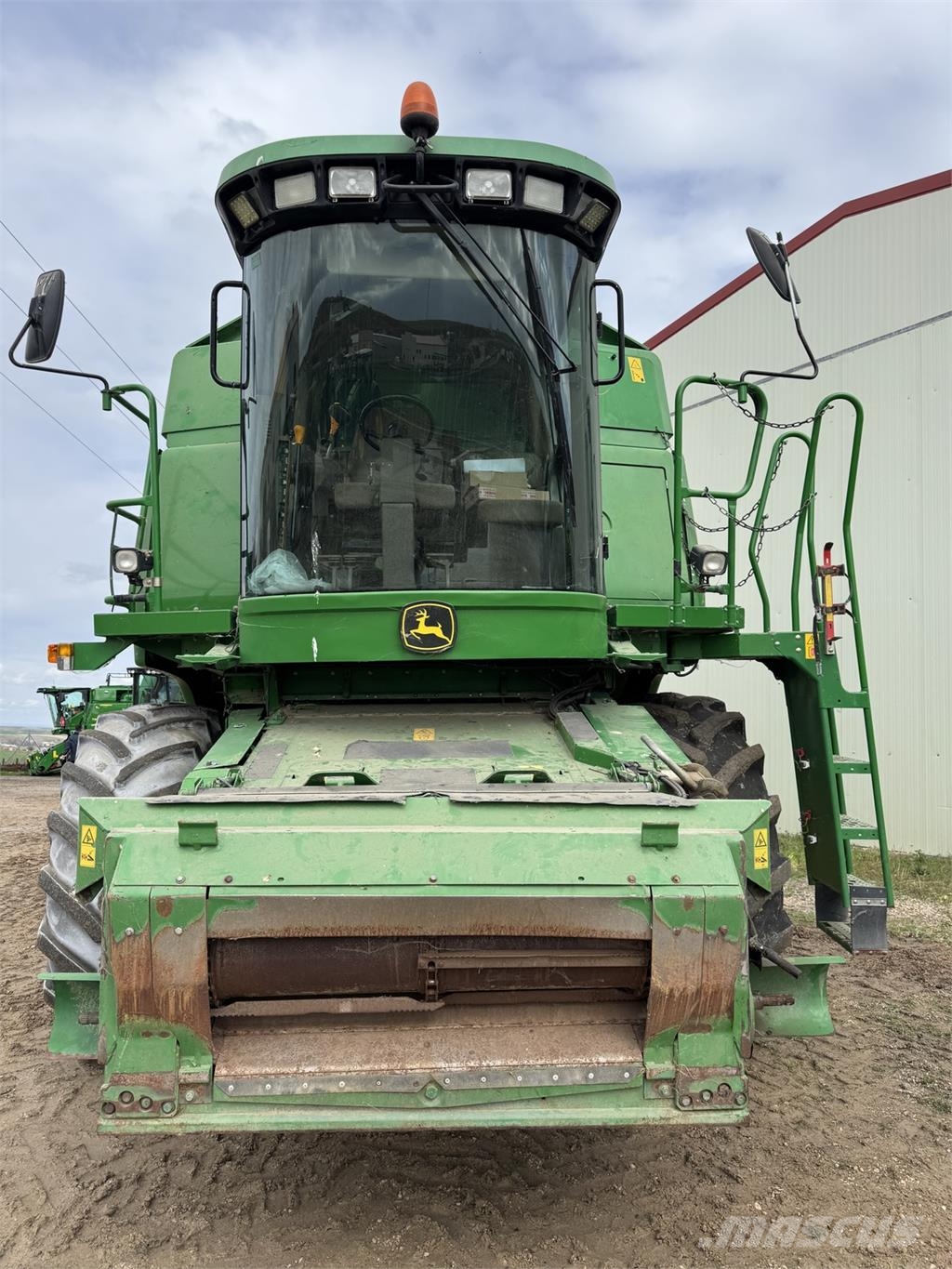 John Deere 9560W Combine harvesters