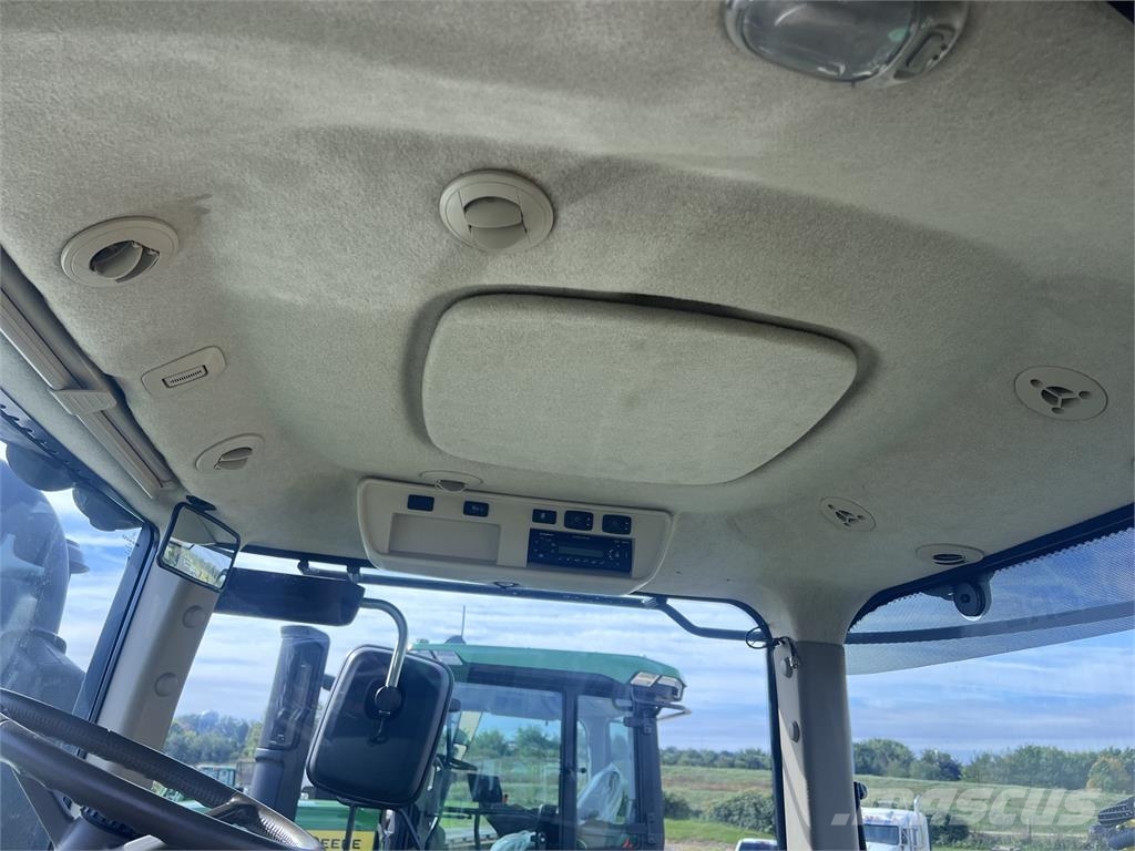 John Deere 9560R トラクター