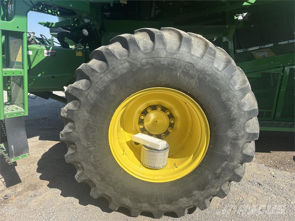 John Deere 9570 STS Sklízecí mlátičky
