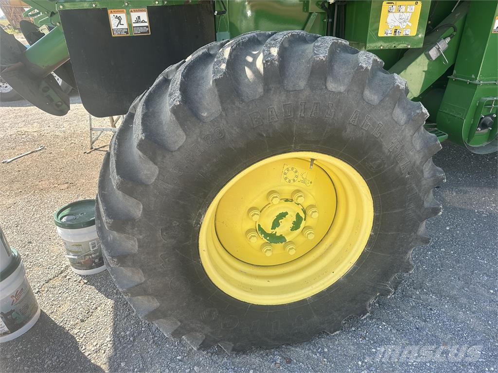 John Deere 9570 STS Sklízecí mlátičky