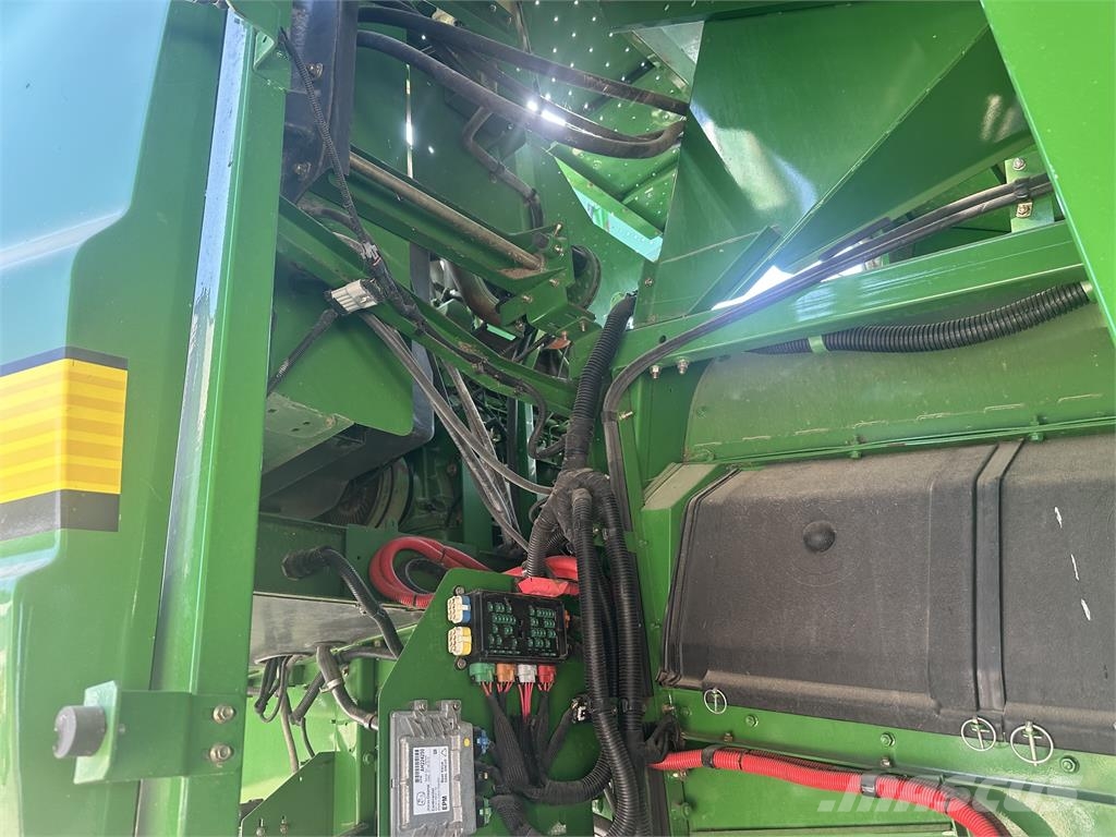 John Deere 9570 STS Sklízecí mlátičky
