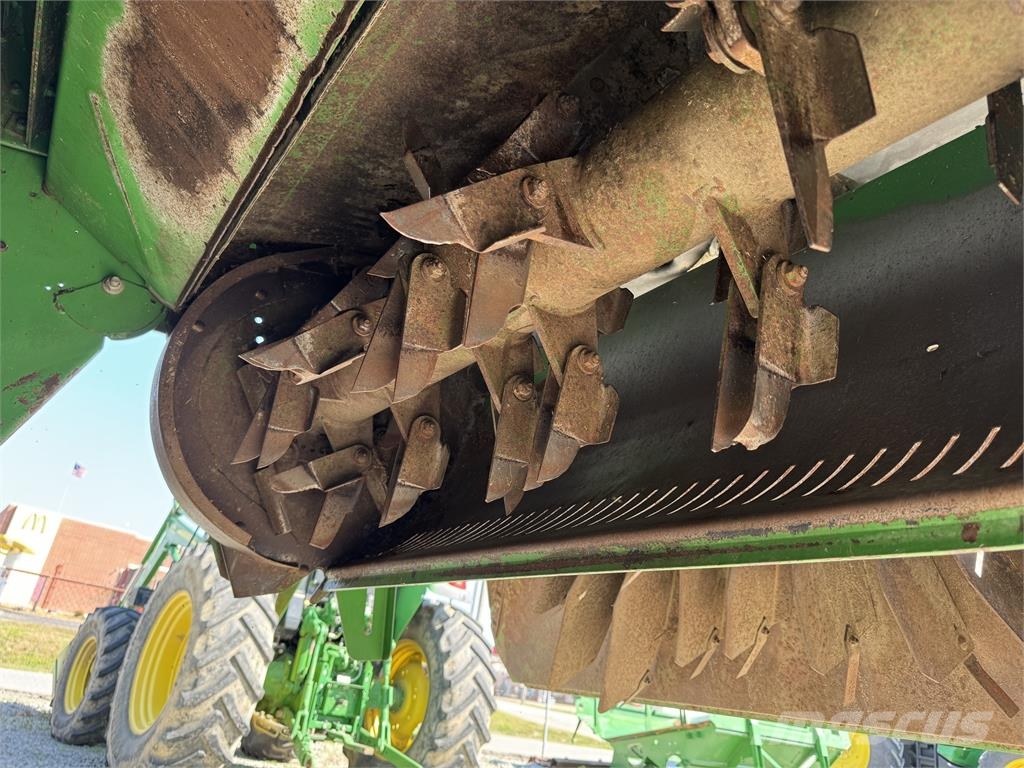John Deere 9870 STS Derliaus nuėmimo kombainai