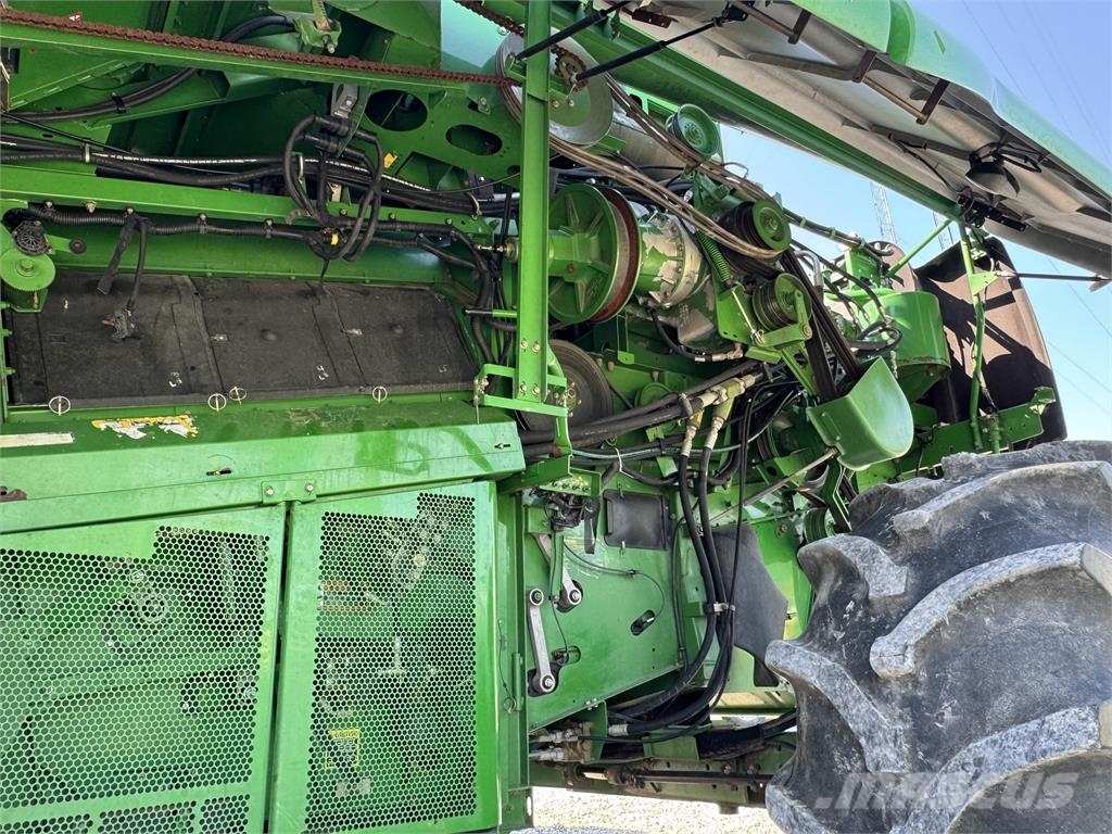 John Deere 9870 STS Derliaus nuėmimo kombainai