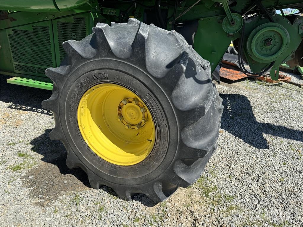 John Deere 9870 STS Derliaus nuėmimo kombainai