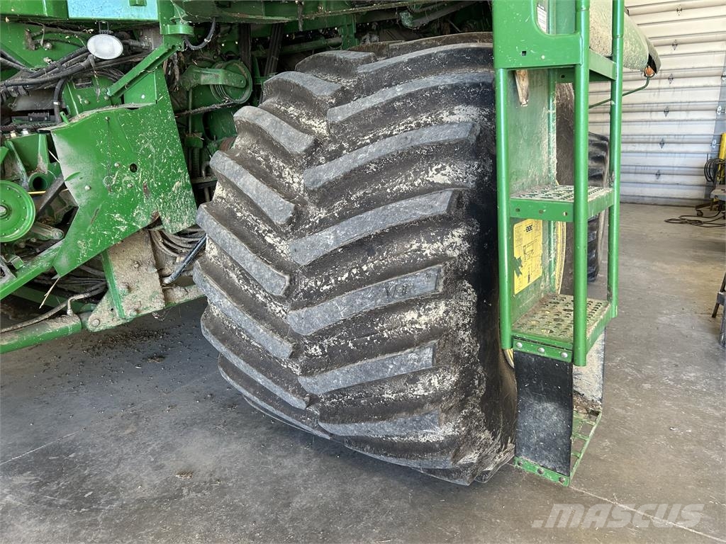 John Deere 9870 STS Combine harvesters