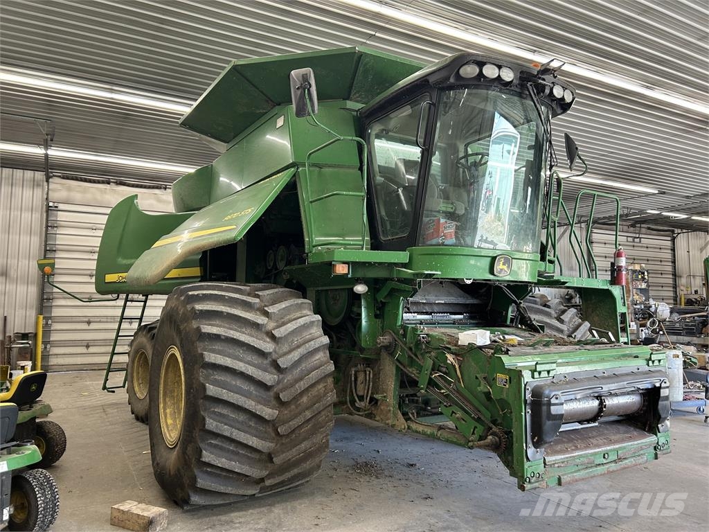 John Deere 9870 STS Combine harvesters