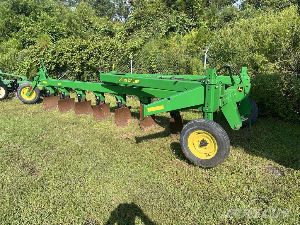 John Deere 995 Dvojstranné pluhy