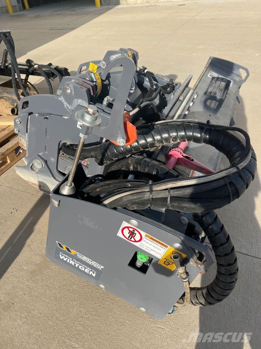 John Deere CP24G Строителство - Други