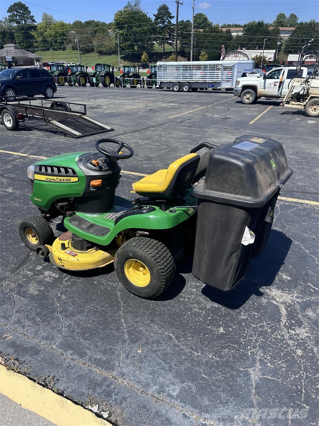 John Deere D100 Päältäajettavat ruohonleikkurit