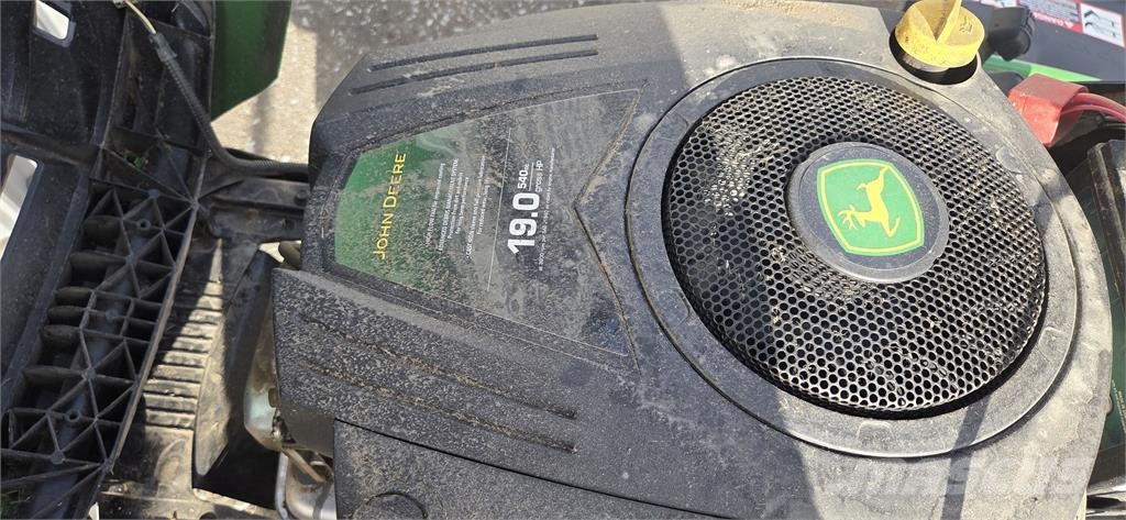 John Deere E110 Reitermäher