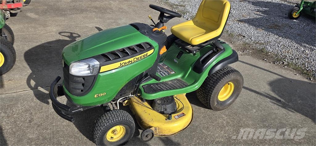 John Deere E130 Reitermäher