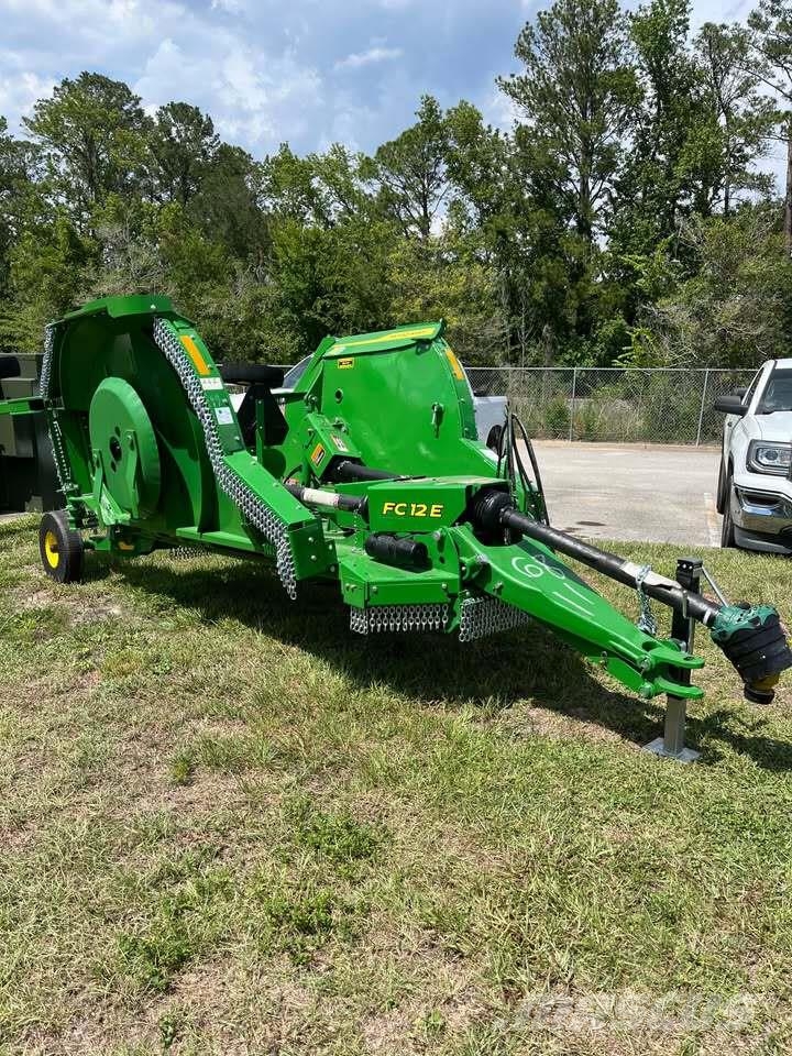 John Deere FC12E آلات تمزيق الحزم وتقطيعها ونشرها