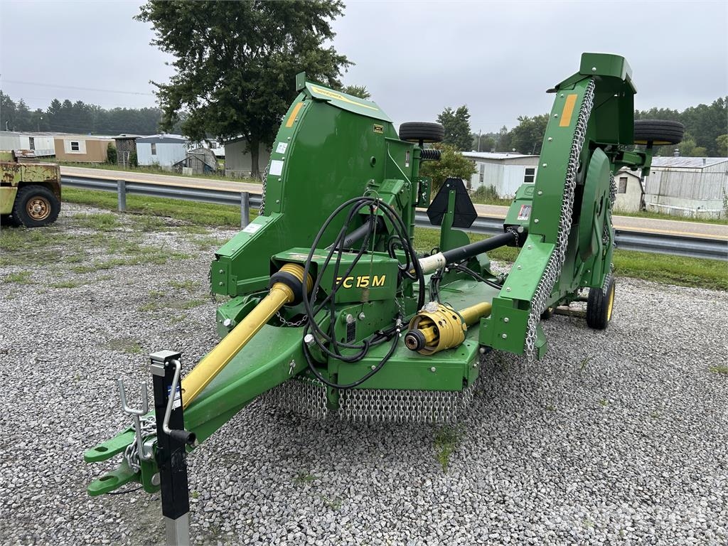 John Deere FC15M 草捆撕碎機、切割機、拆袋機