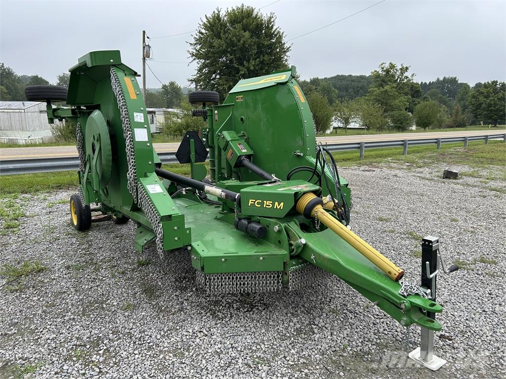 John Deere FC15M 草捆撕碎機、切割機、拆袋機