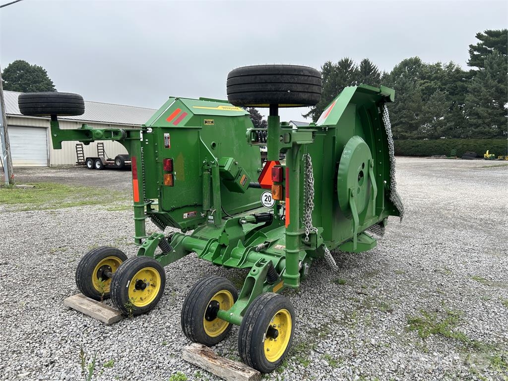 John Deere FC15M 草捆撕碎機、切割機、拆袋機