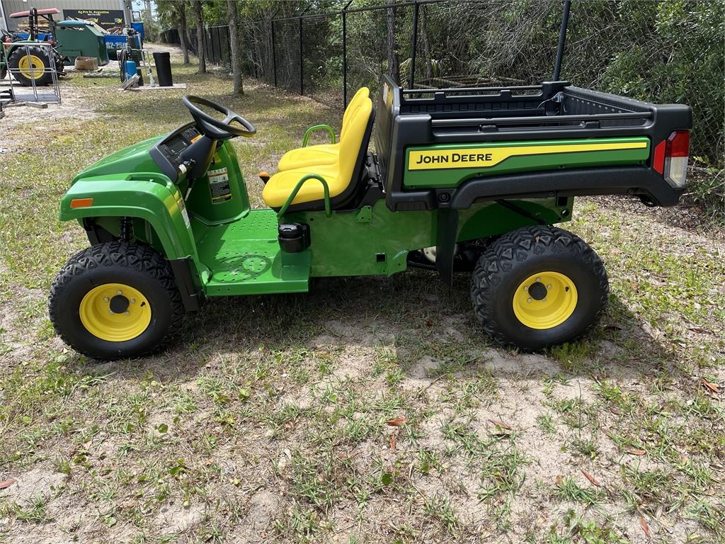 John Deere GATOR TX Pomoćni strojevi