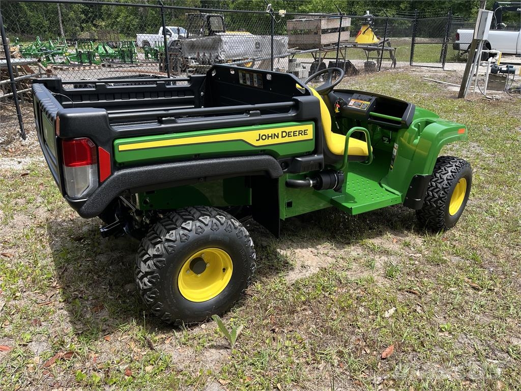 John Deere GATOR TX Pomoćni strojevi