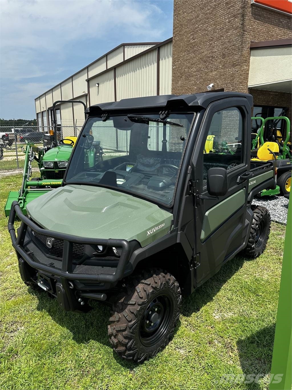 John Deere GATOR XUV835M A/C CAB CROSSOVER UTILITY VEHICLE IN Utility machines