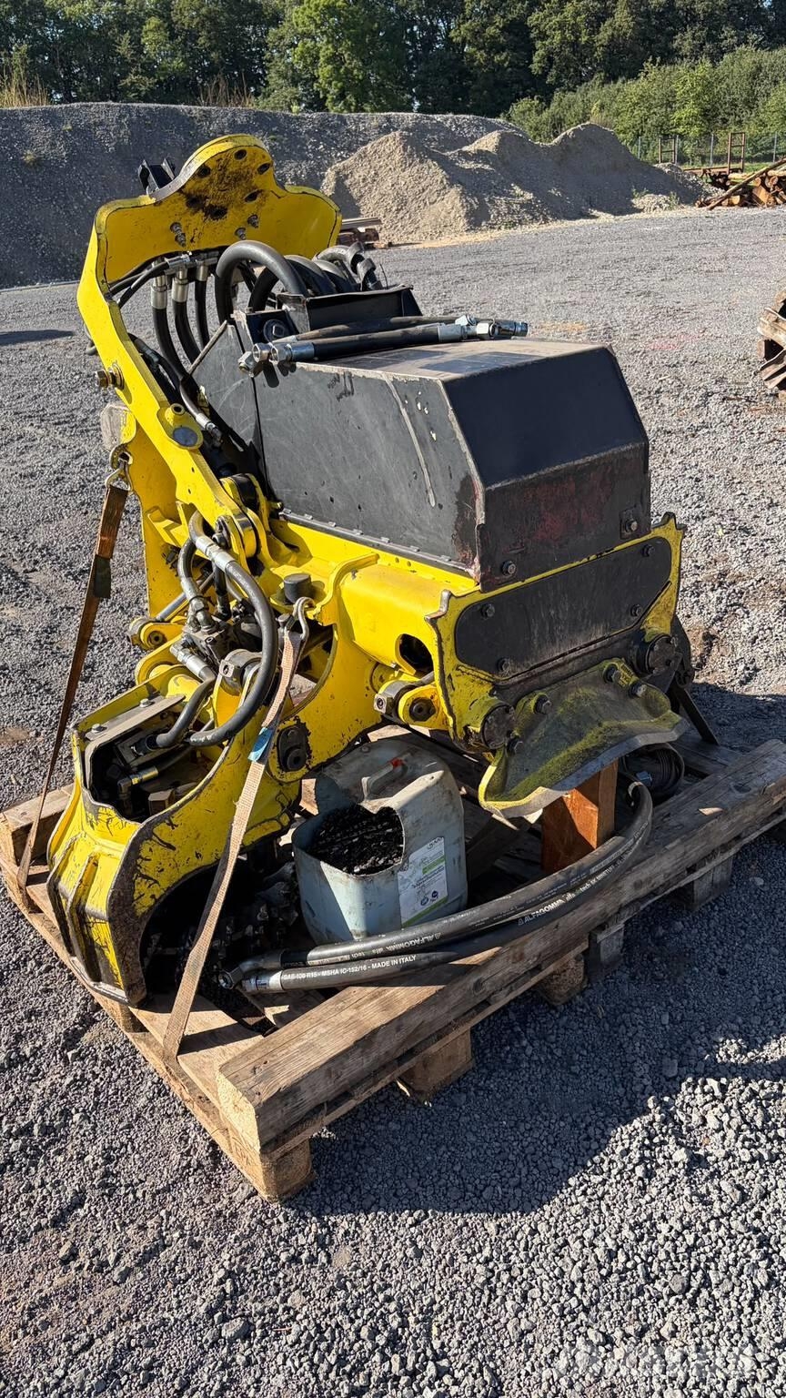 John Deere H415 收穫機頭