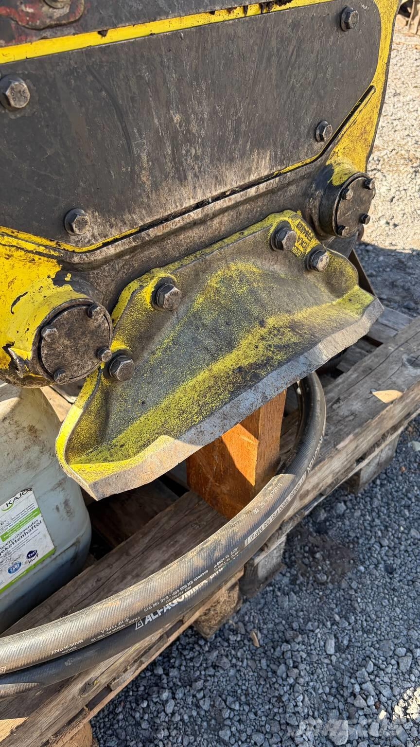 John Deere H415 收穫機頭