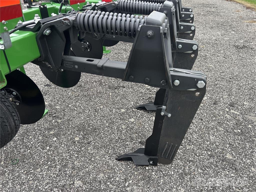 John Deere MT5 Muud mullaharimismasinad ja tarvikud