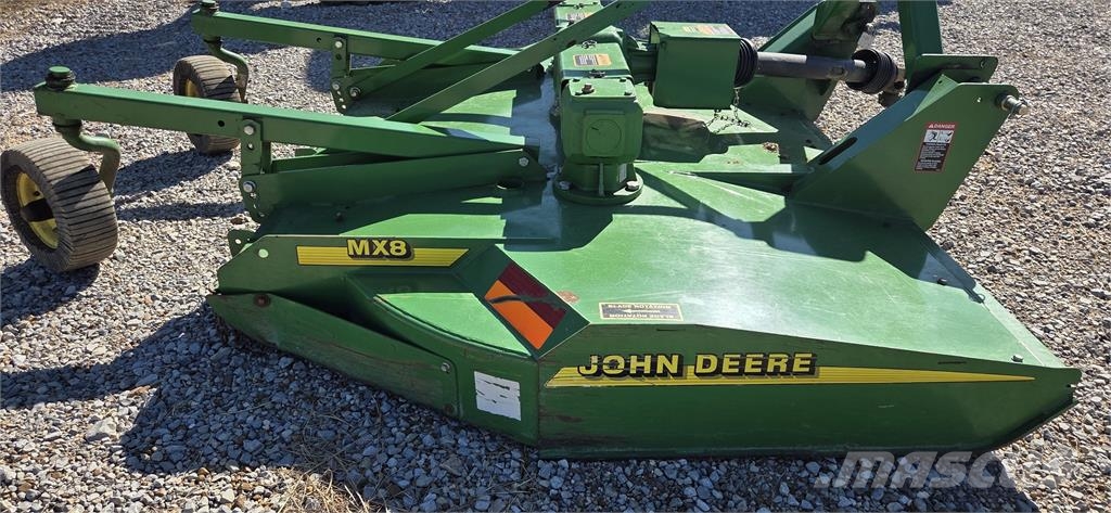 John Deere MX8 Rezači za bale, oprema za rezanje i odvajanje bal