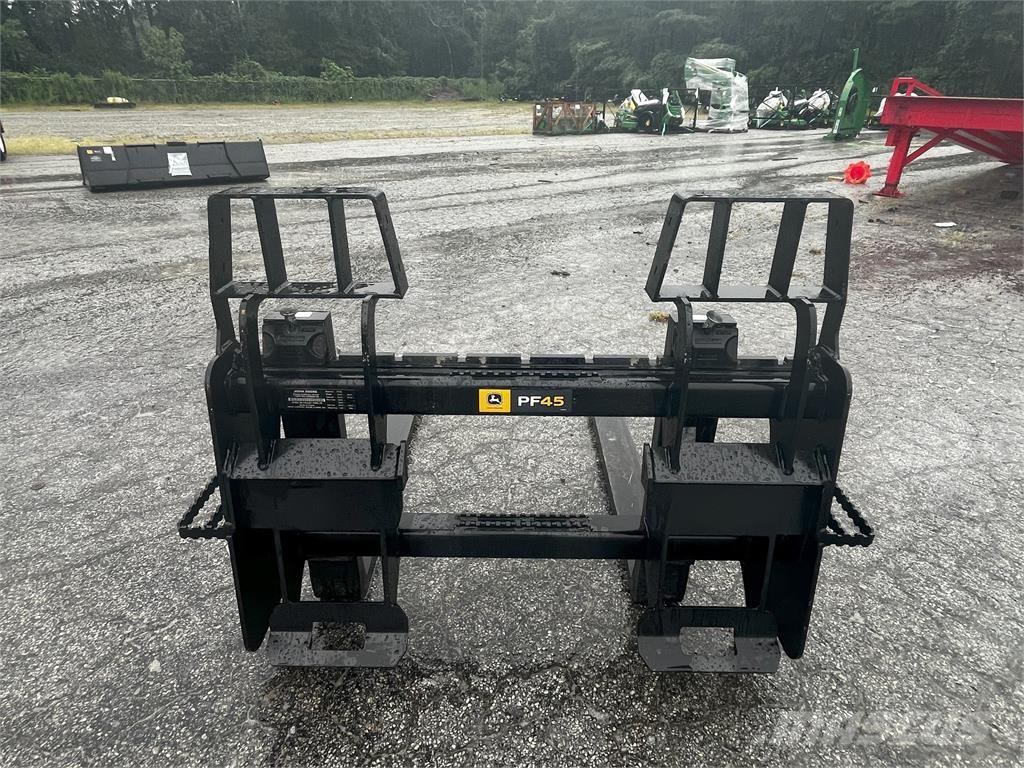 John Deere PF45C Trukkihaarukat