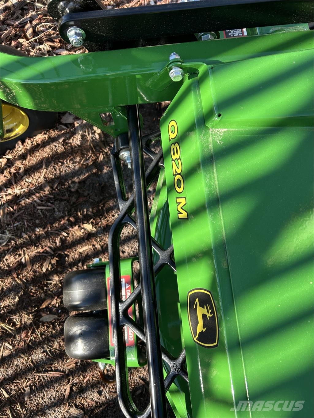 John Deere Q810E 탑승형 잔디깎기
