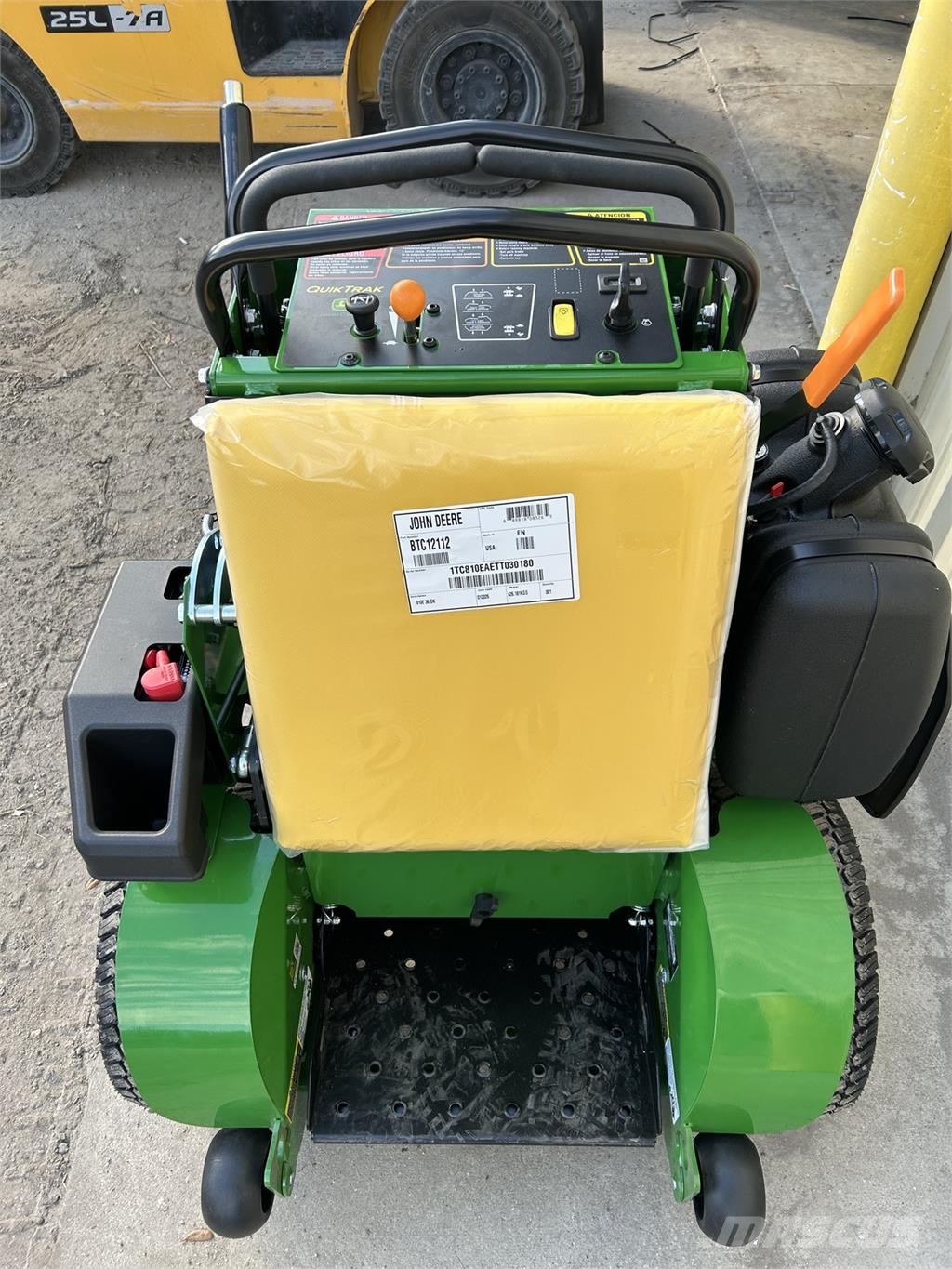 John Deere Q810E 탑승형 잔디깎기