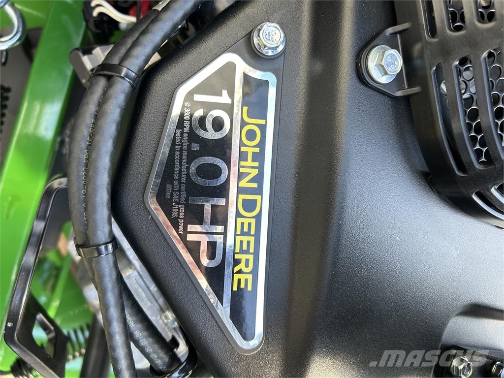 John Deere Q810E 탑승형 잔디깎기