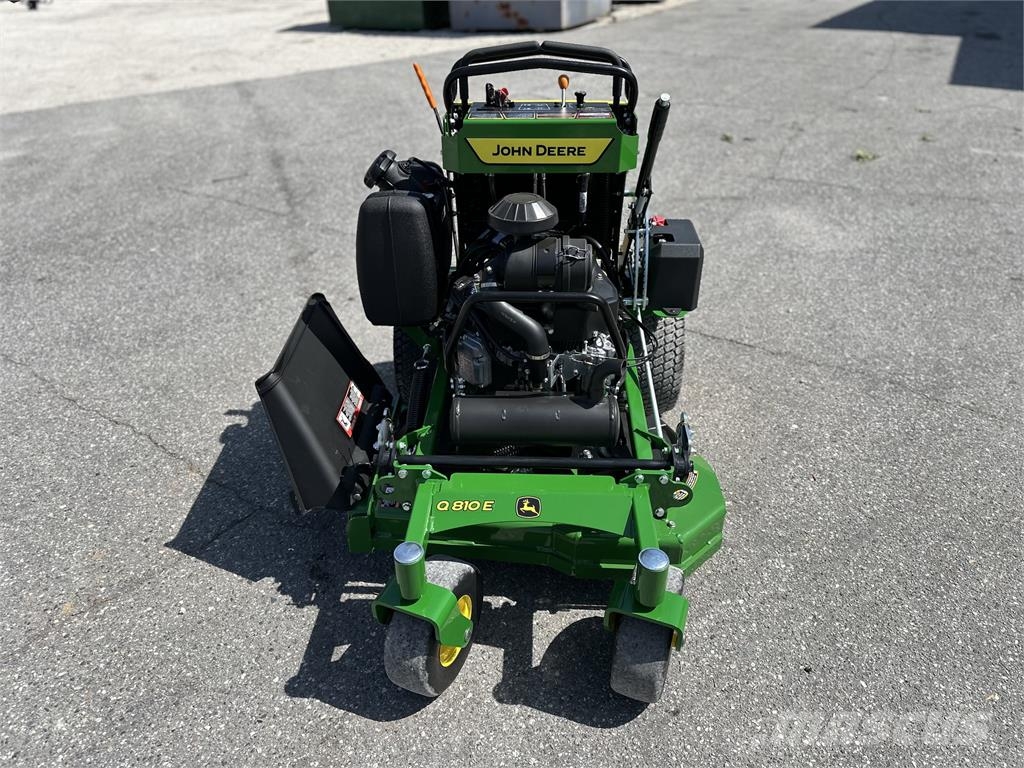 John Deere Q810E Trattorini tagliaerba