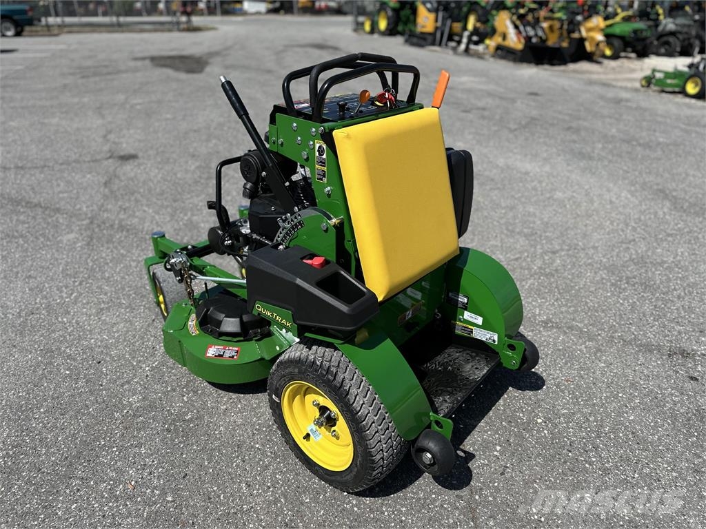 John Deere Q810E Trattorini tagliaerba