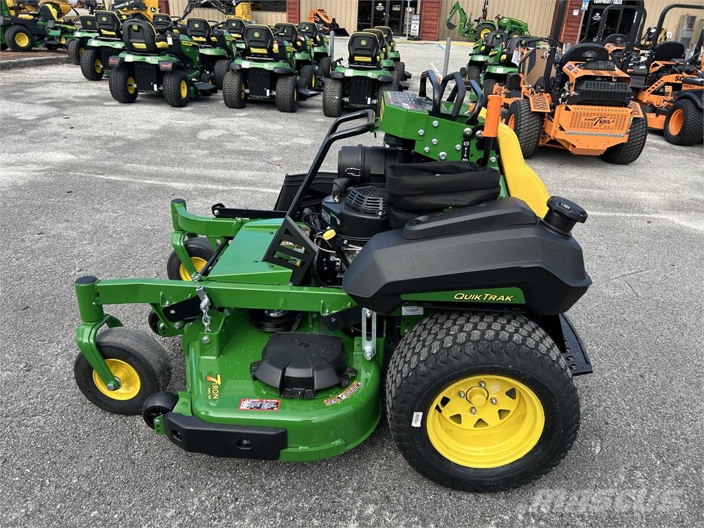 John Deere Q820M ركوب الحشائش