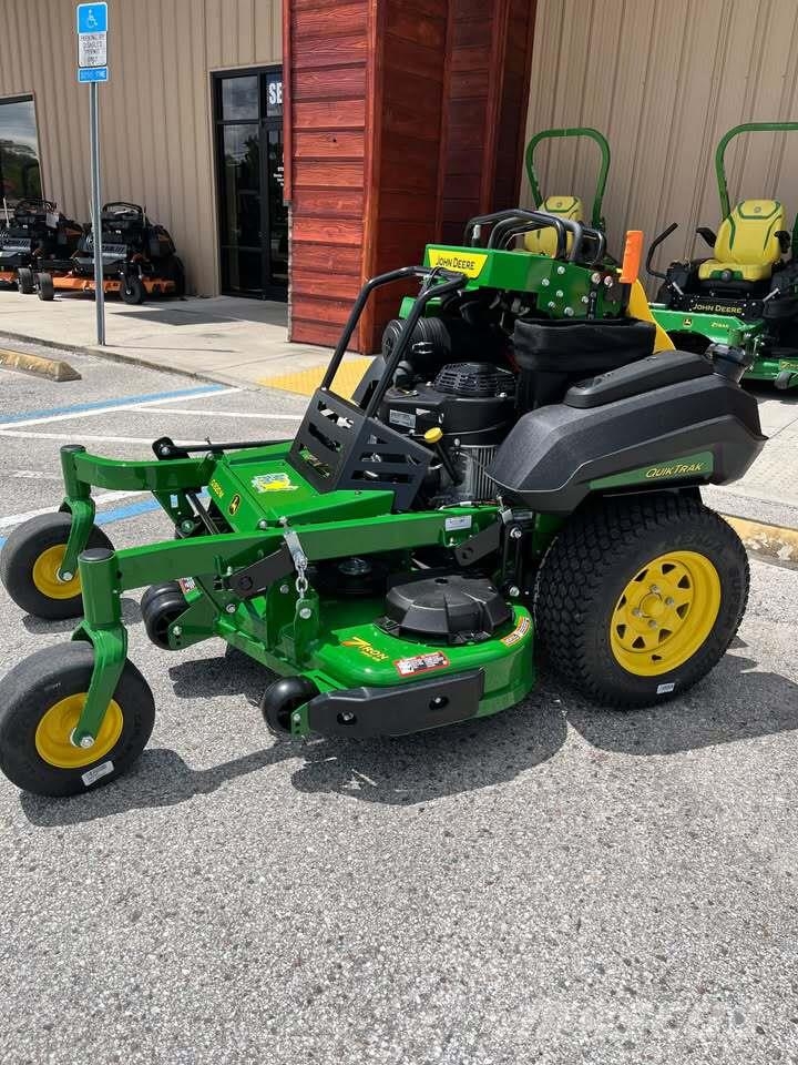 John Deere Q820M Sodo traktoriukai-vejapjovės