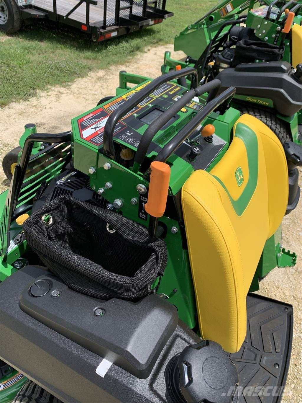 John Deere Q850R Самохідні газонокосарки