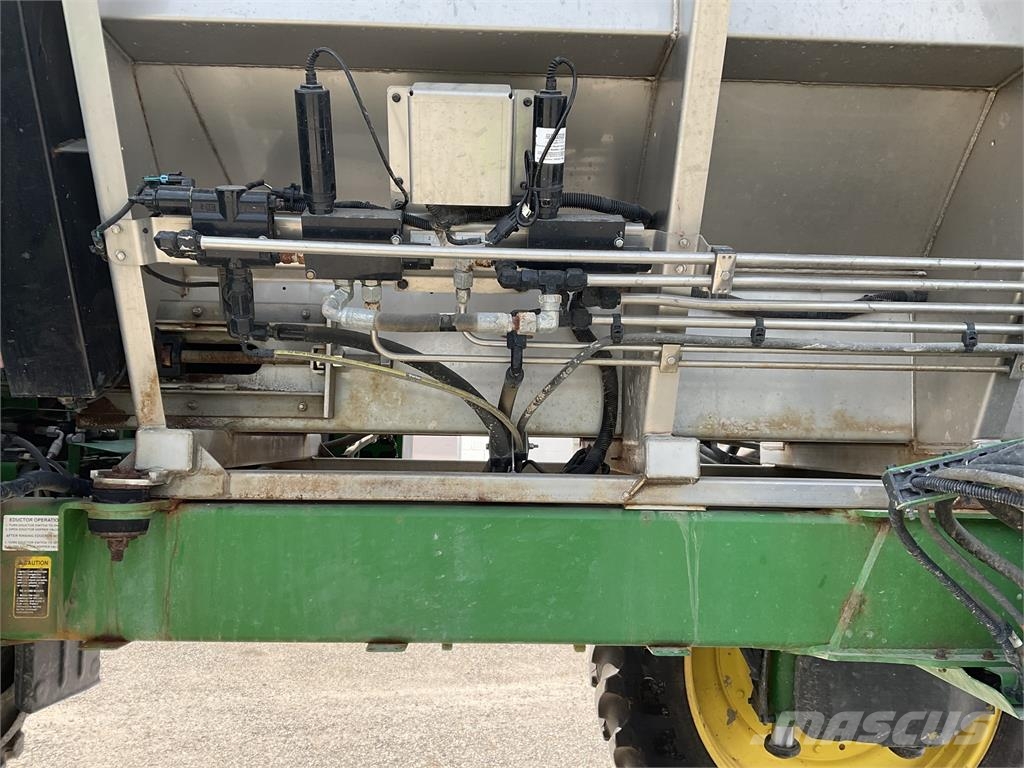 John Deere R4045 Haagispritsid