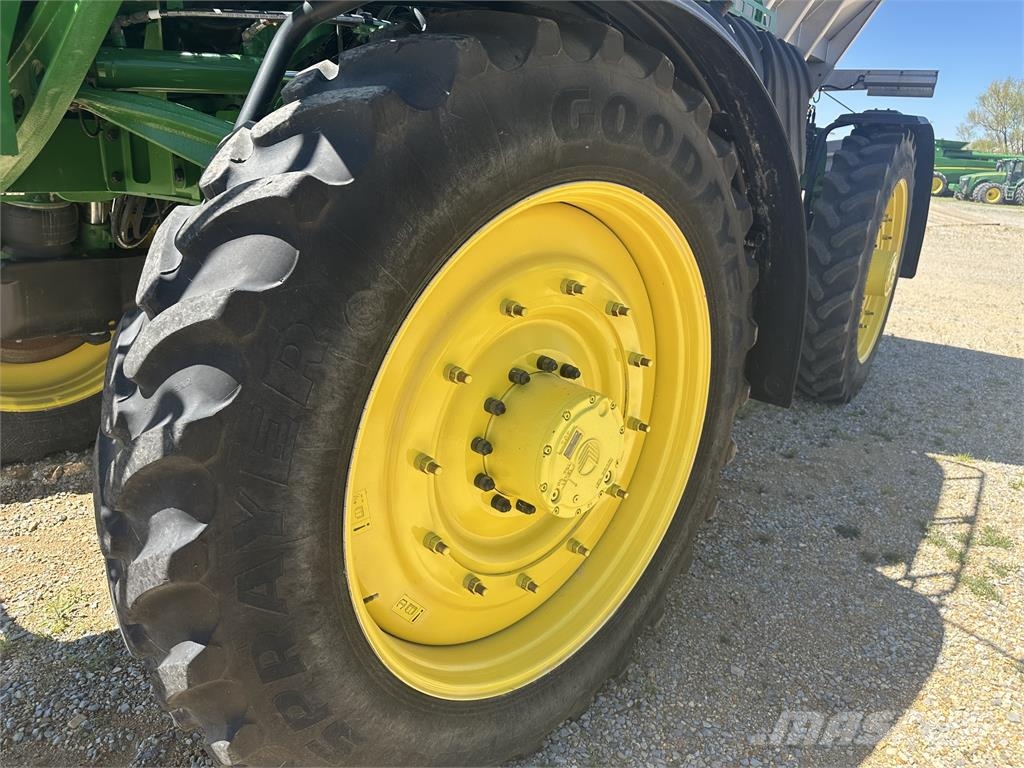 John Deere R4045 Haagispritsid