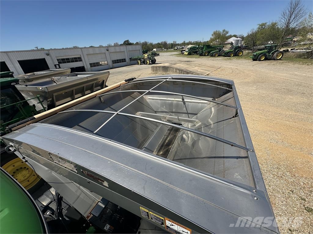 John Deere R4045 Haagispritsid