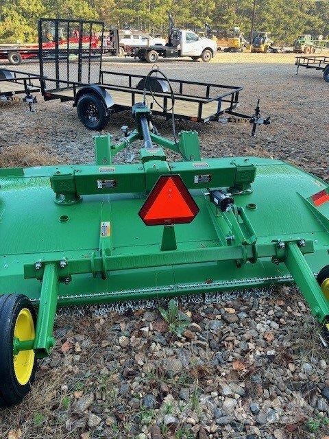 John Deere RC10M Ķīpu smalcinātāji, griezēji un attinēji
