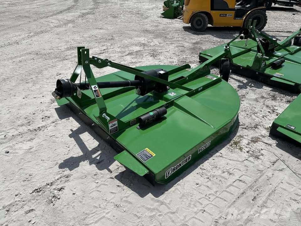 John Deere RC2072 Debalotare, taiere, impachetare