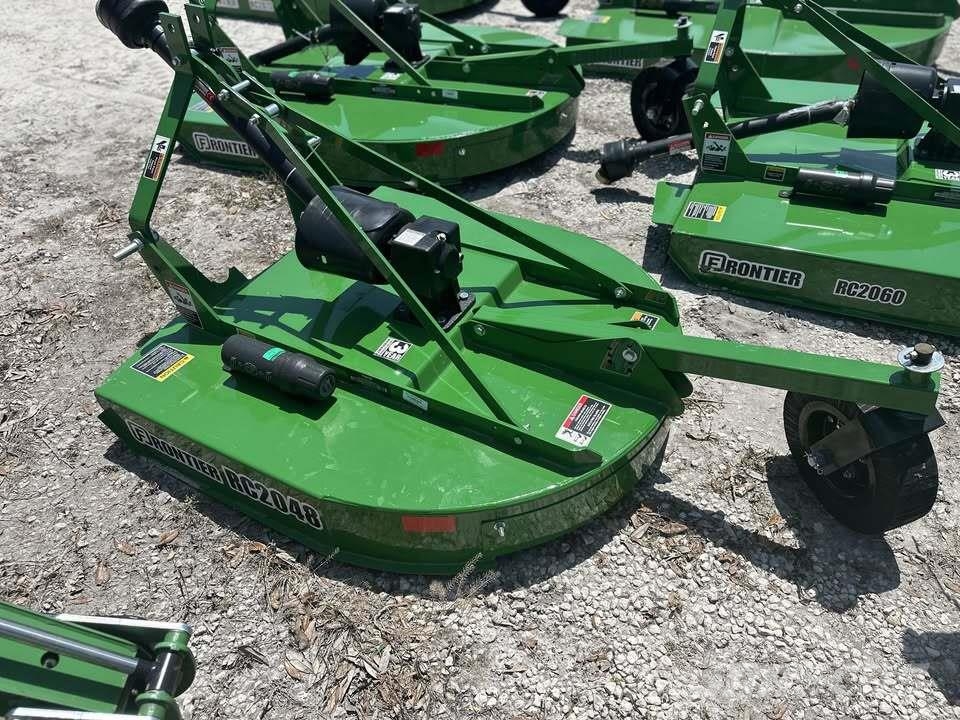 John Deere RC2048 Debalotare, taiere, impachetare