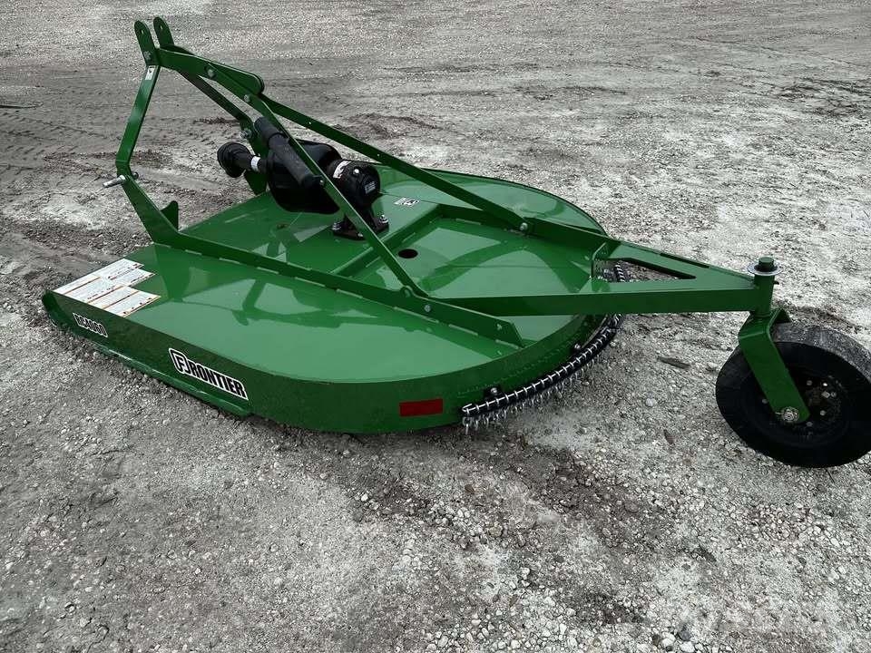 John Deere RC4060 آلات تمزيق الحزم وتقطيعها ونشرها